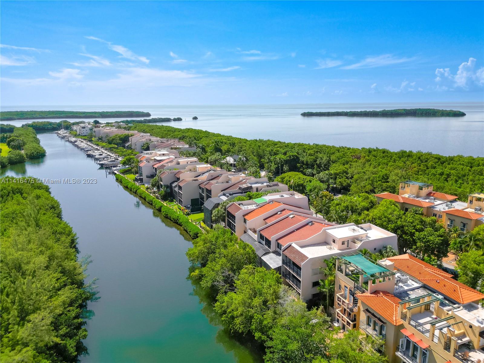 Royal Harbour Yacht Club Condos