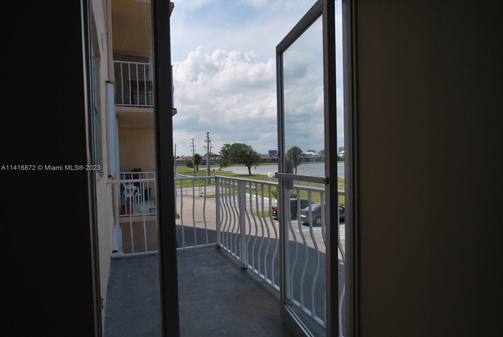 470 Executive Center Dr, West Palm Beach, FL, 33401 United States, 1 Bedroom Bedrooms, ,1 BathroomBathrooms,Residential,For Sale,Executive Center Dr,A11416872