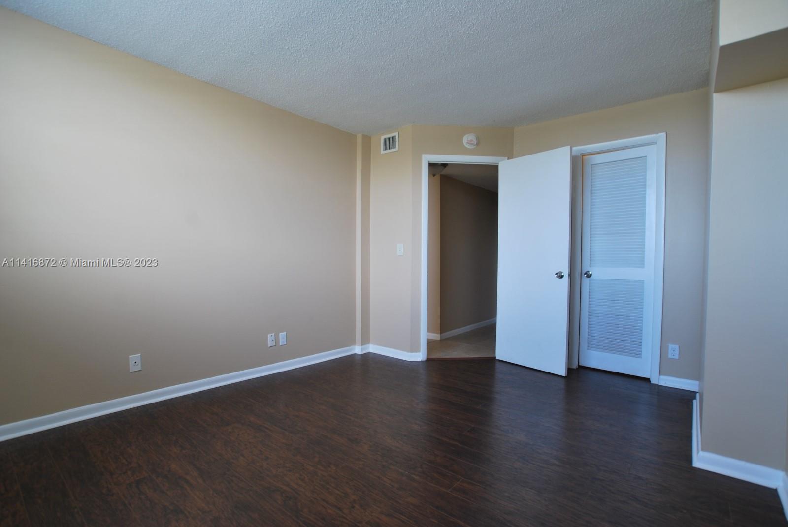 470 Executive Center Dr, West Palm Beach, FL, 33401 United States, 1 Bedroom Bedrooms, ,1 BathroomBathrooms,Residential,For Sale,Executive Center Dr,A11416872