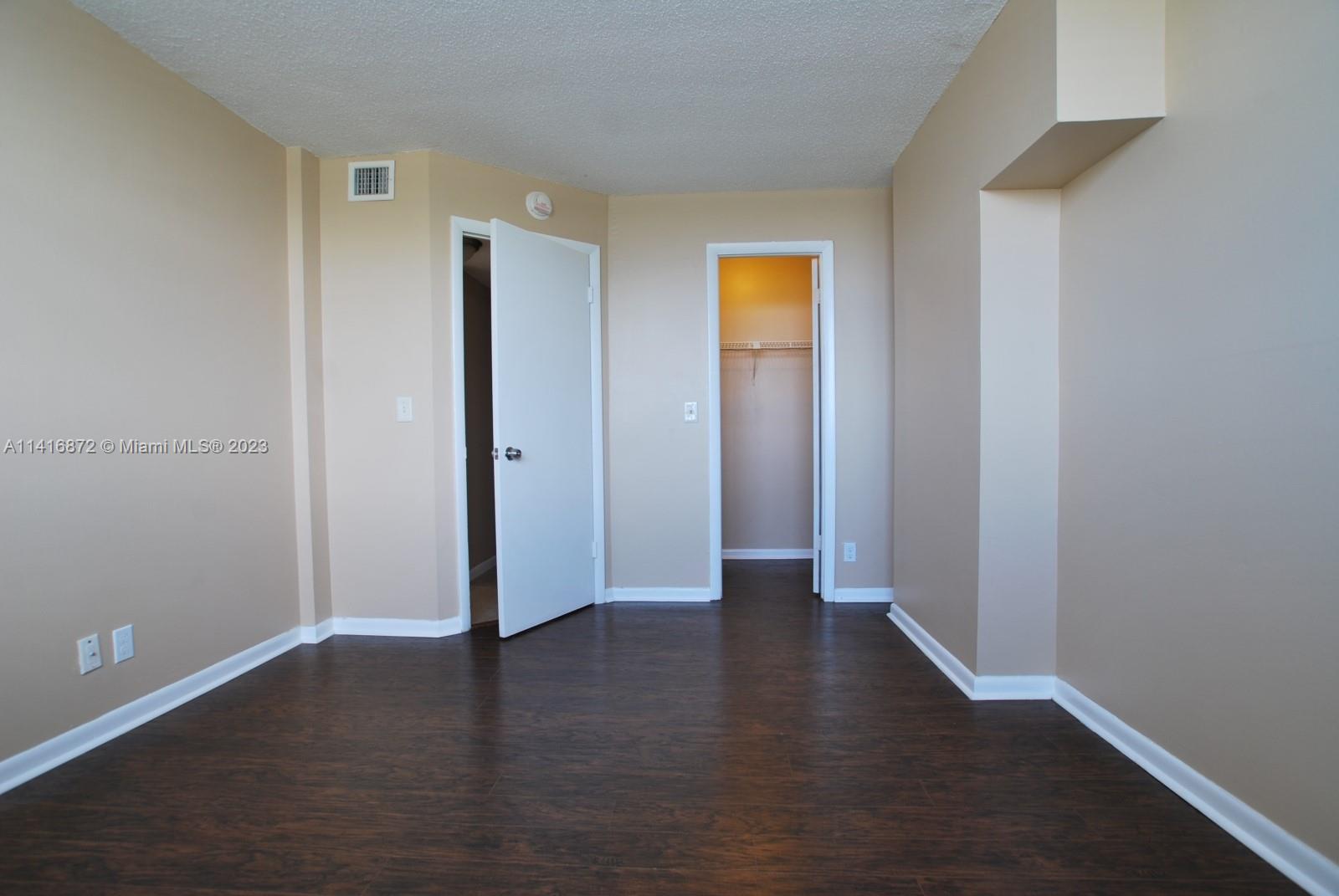 470 Executive Center Dr, West Palm Beach, FL, 33401 United States, 1 Bedroom Bedrooms, ,1 BathroomBathrooms,Residential,For Sale,Executive Center Dr,A11416872