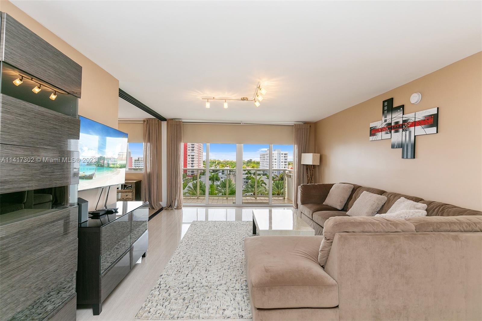 3140 S Ocean Dr #611, Hallandale Beach, Florida image 4