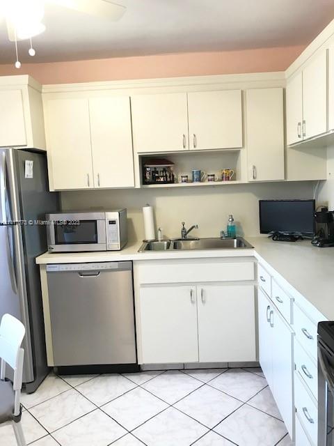 215 3rd Ave, Hallandale Beach, FL, 33009 United States, 2 Bedrooms Bedrooms, ,1 BathroomBathrooms,Residential,For Sale,3rd Ave,A11417673