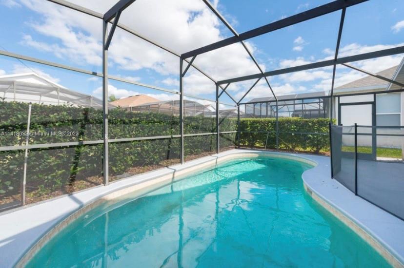 8121 Fan Palm Way, Kissimmee, FL, 34747 United States, 4 Bedrooms Bedrooms, ,2 BathroomsBathrooms,Residential,For Sale,Fan Palm Way,A11418032