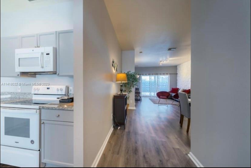 8121 Fan Palm Way, Kissimmee, FL, 34747 United States, 4 Bedrooms Bedrooms, ,2 BathroomsBathrooms,Residential,For Sale,Fan Palm Way,A11418032