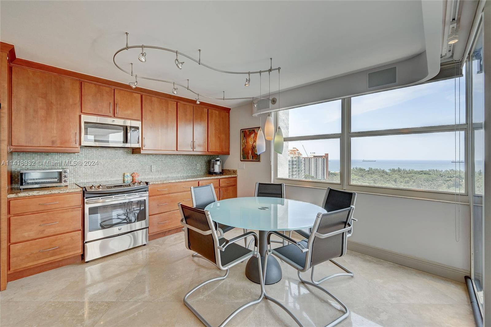 936 Intracoastal Dr, Fort Lauderdale, FL, 33304 United States, 2 Bedrooms Bedrooms, ,2 BathroomsBathrooms,Residential,For Sale,Intracoastal Dr,A11418332