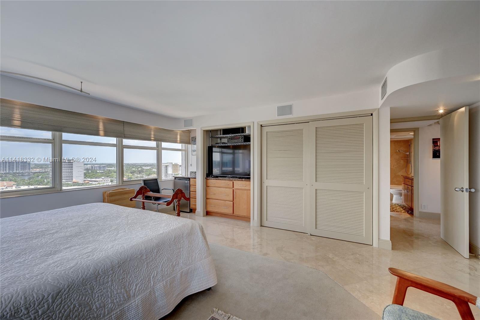 936 Intracoastal Dr, Fort Lauderdale, FL, 33304 United States, 2 Bedrooms Bedrooms, ,2 BathroomsBathrooms,Residential,For Sale,Intracoastal Dr,A11418332