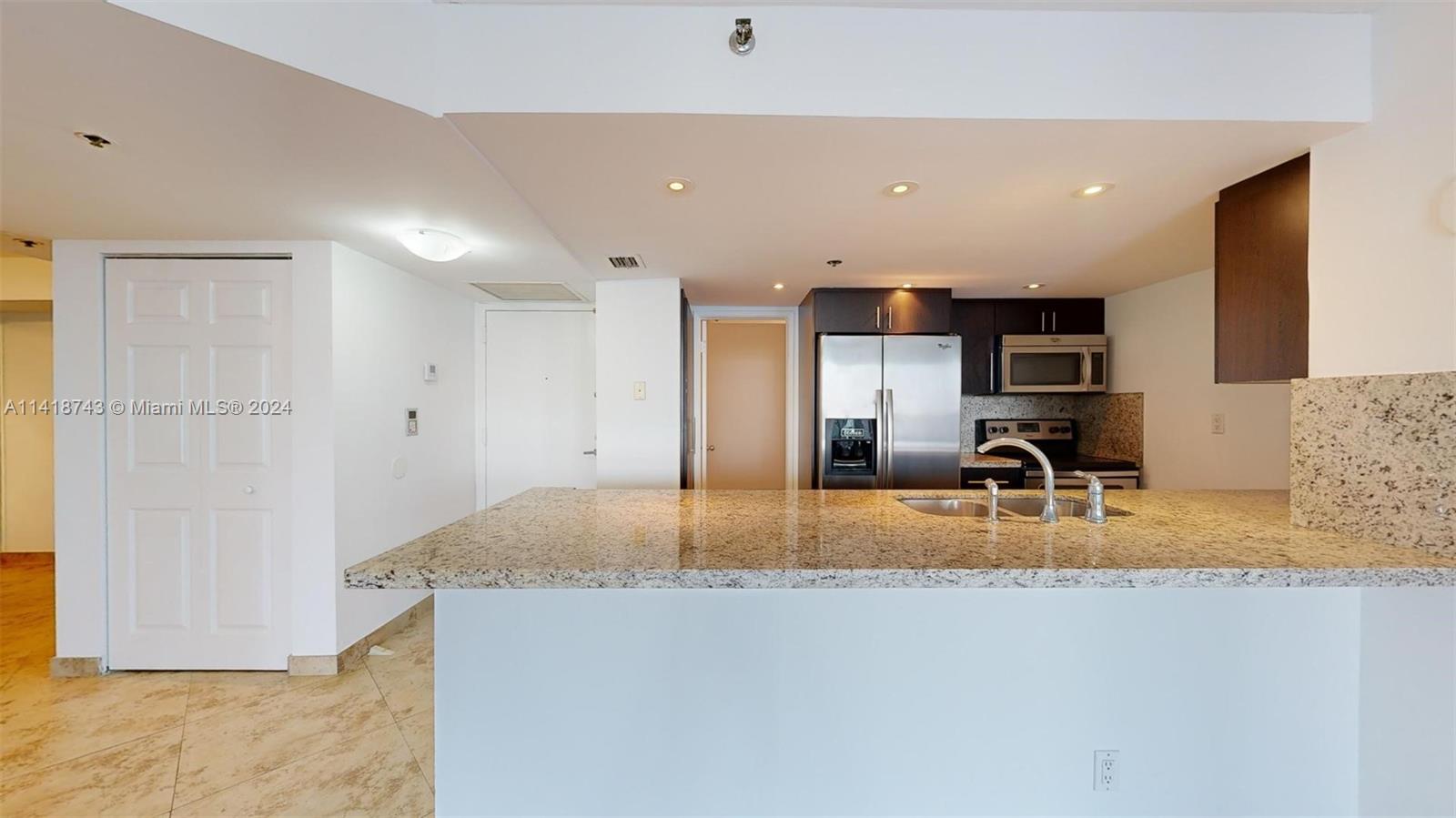 1717 N Bayshore Dr A-2236, Miami, Florida 33132, 2 Bedrooms Bedrooms, ,2 BathroomsBathrooms,Residentiallease,For Rent,1717 N Bayshore Dr A-2236,A11418743