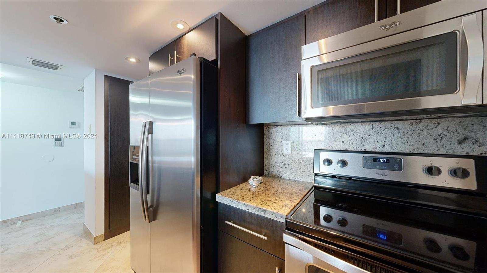 1717 N Bayshore Dr A-2236, Miami, Florida 33132, 2 Bedrooms Bedrooms, ,2 BathroomsBathrooms,Residentiallease,For Rent,1717 N Bayshore Dr A-2236,A11418743