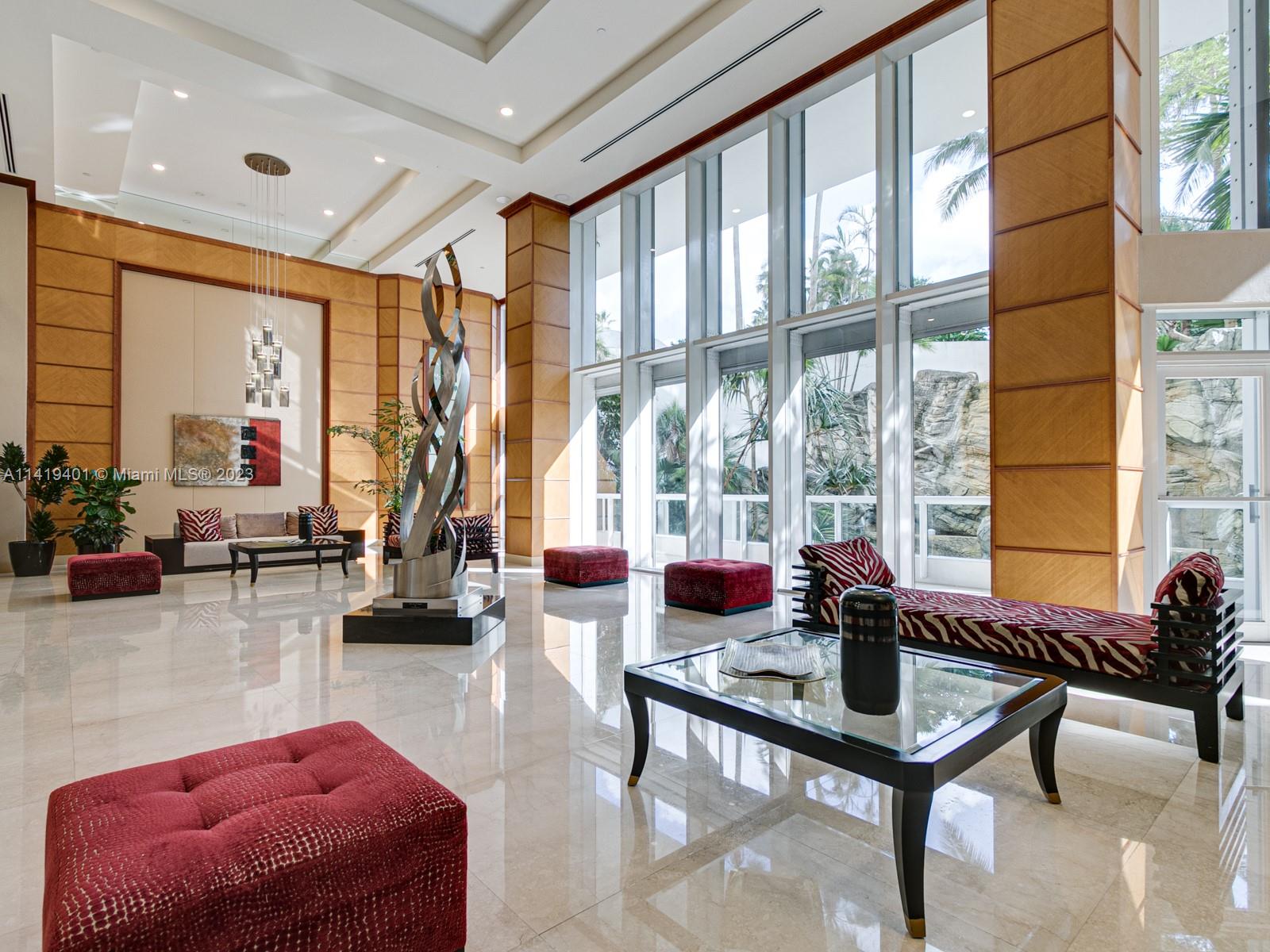 LUXURIOUS LOBBY