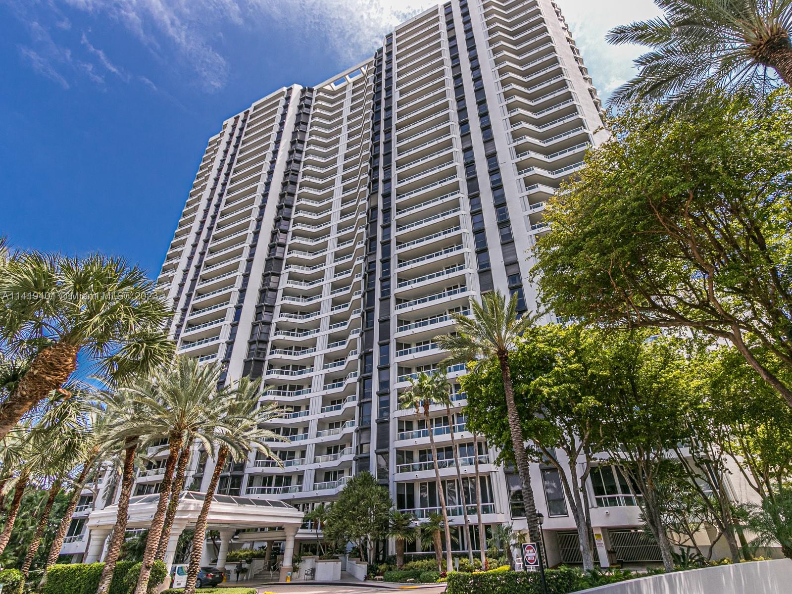 NORTH TOWER AT THE POINT