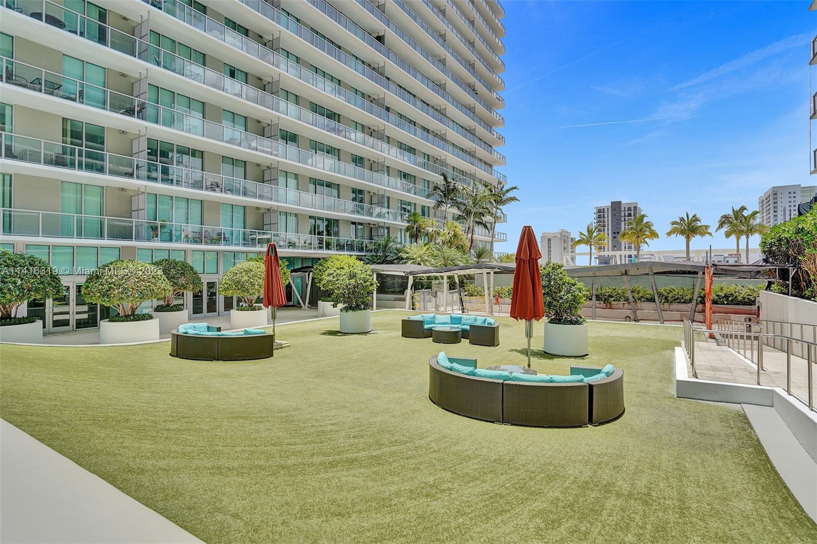 Sitting Area on Amenity Level