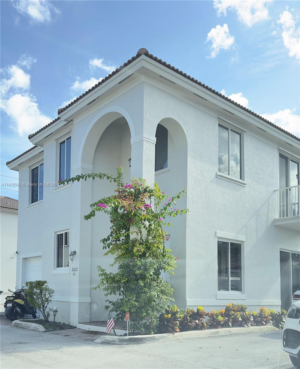 3123 NW 11th ST 2-B, Miami, Florida 33125, 3 Bedrooms Bedrooms, ,2 BathroomsBathrooms,Residential,For Sale,3123 NW 11th ST 2-B,A11418942