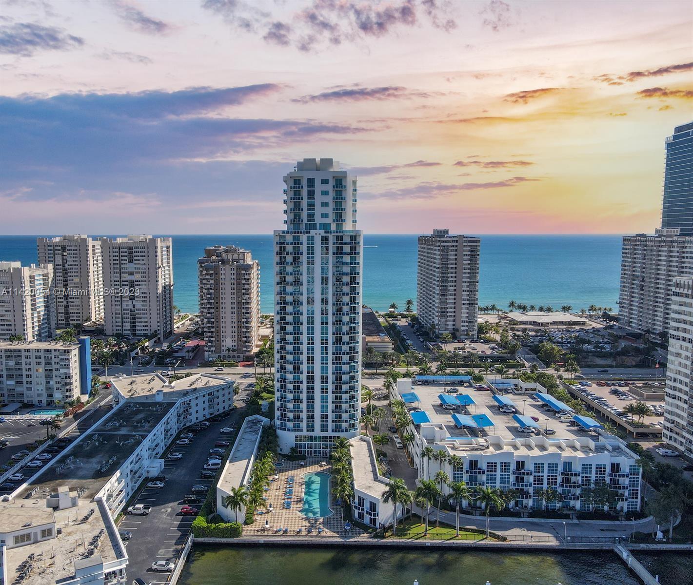 1945 S Ocean Dr 2812, Hallandale Beach, Florida 33009, 3 Bedrooms Bedrooms, ,2 BathroomsBathrooms,Residential,For Sale,1945 S Ocean Dr 2812,A11420054