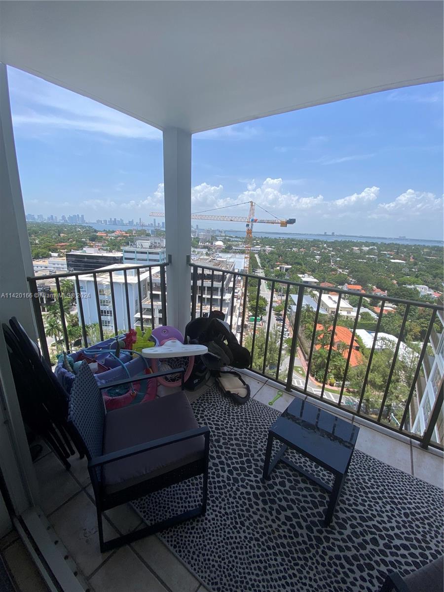 4101  Pine Tree Dr #1631 For Sale A11420166, FL