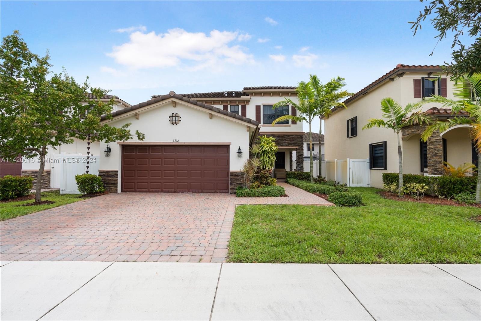 3526 W 94th Ter  For Sale A11420616, FL