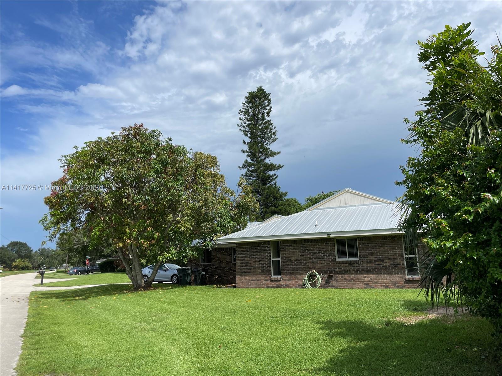 Travertine Pool Deck