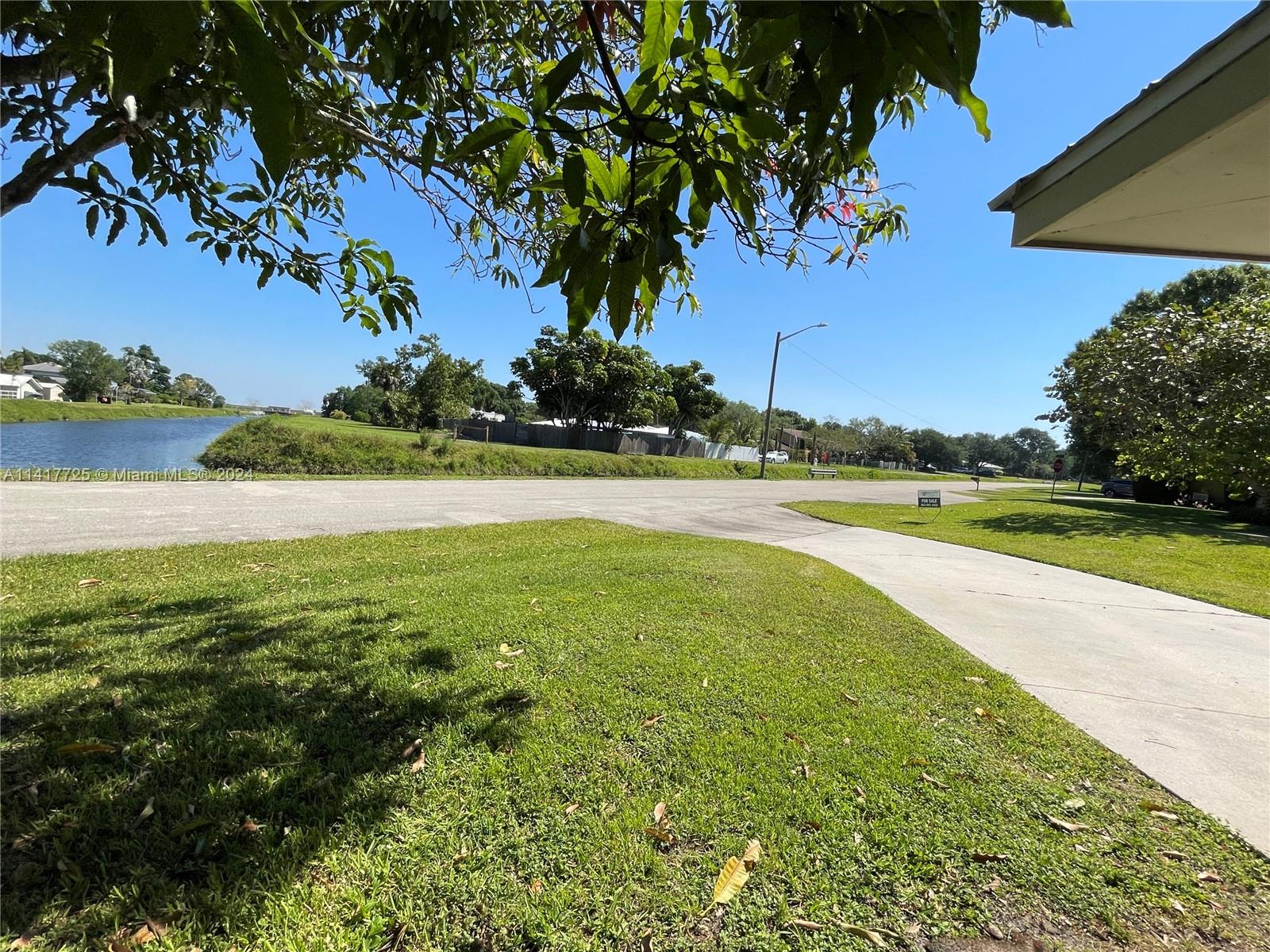 203 SAGINAW AVE, Clewiston, FL, 33440 United States, 4 Bedrooms Bedrooms, ,3 BathroomsBathrooms,Residential,For Sale,SAGINAW AVE,A11417725