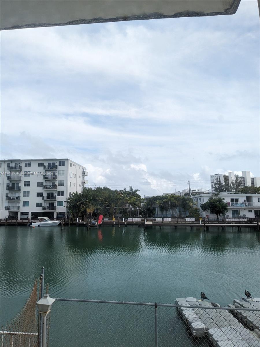 8001 CRESPI BL #2C, Miami Beach FL 33141