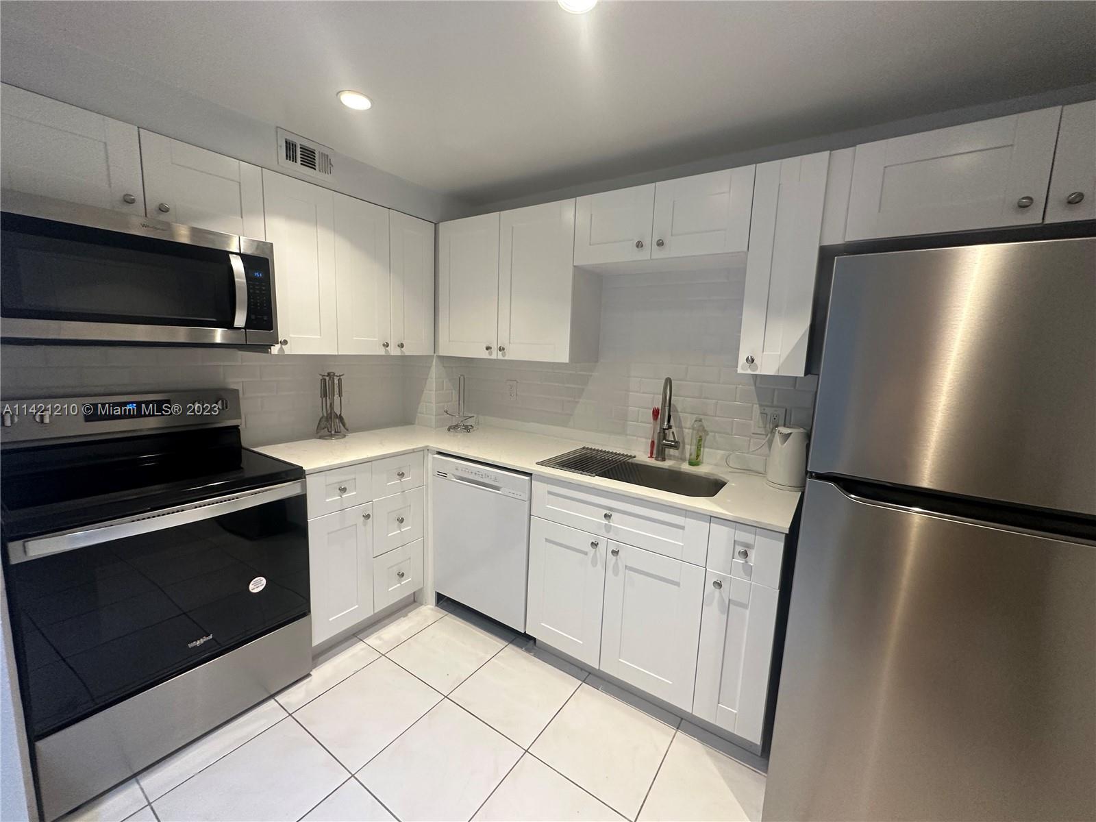 401 Golden Isles Dr 603, Hallandale Beach, Florida 33009, 2 Bedrooms Bedrooms, ,2 BathroomsBathrooms,Residentiallease,For Rent,401 Golden Isles Dr 603,A11421210