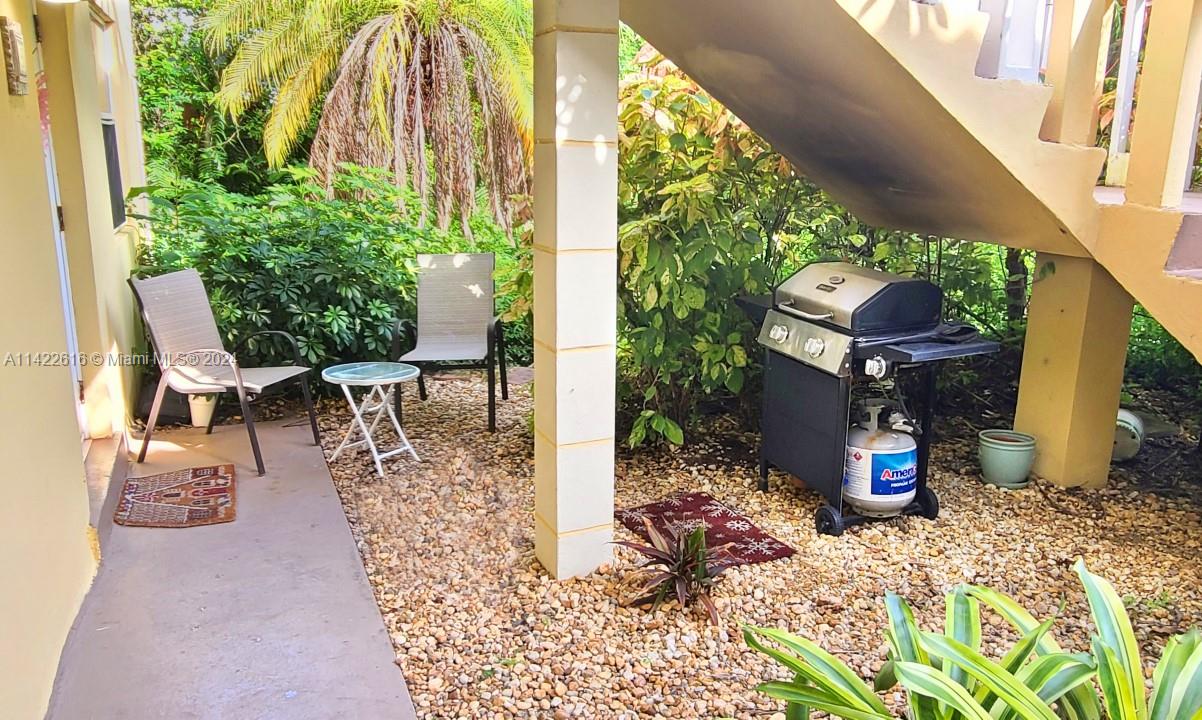 811 14th Pl, Fort Lauderdale, FL, 33304 United States, 2 Bedrooms Bedrooms, ,1 BathroomBathrooms,Residential,For Sale,14th Pl,A11422616
