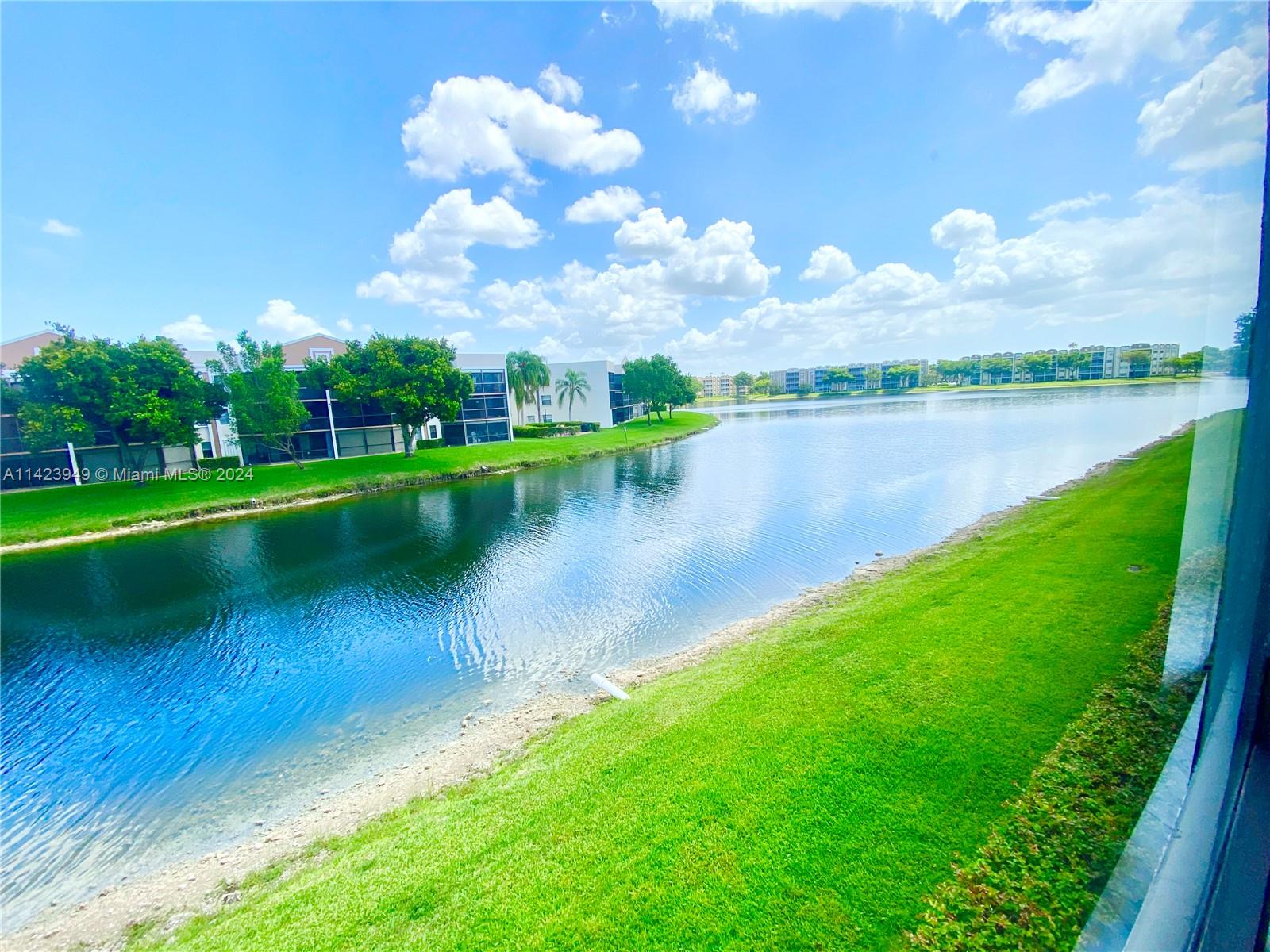 10540 E Clairmont Cir 205, Tamarac, Florida 33321, 2 Bedrooms Bedrooms, ,2 BathroomsBathrooms,Residential,For Sale,10540 E Clairmont Cir 205,A11423949
