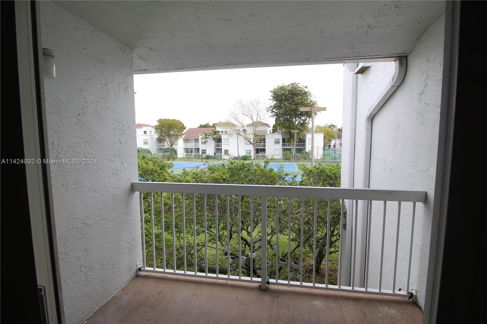 4747 97th Pl, Doral, FL, 33178 United States, 2 Bedrooms Bedrooms, ,2 BathroomsBathrooms,Residential,For Sale,97th Pl,A11424092