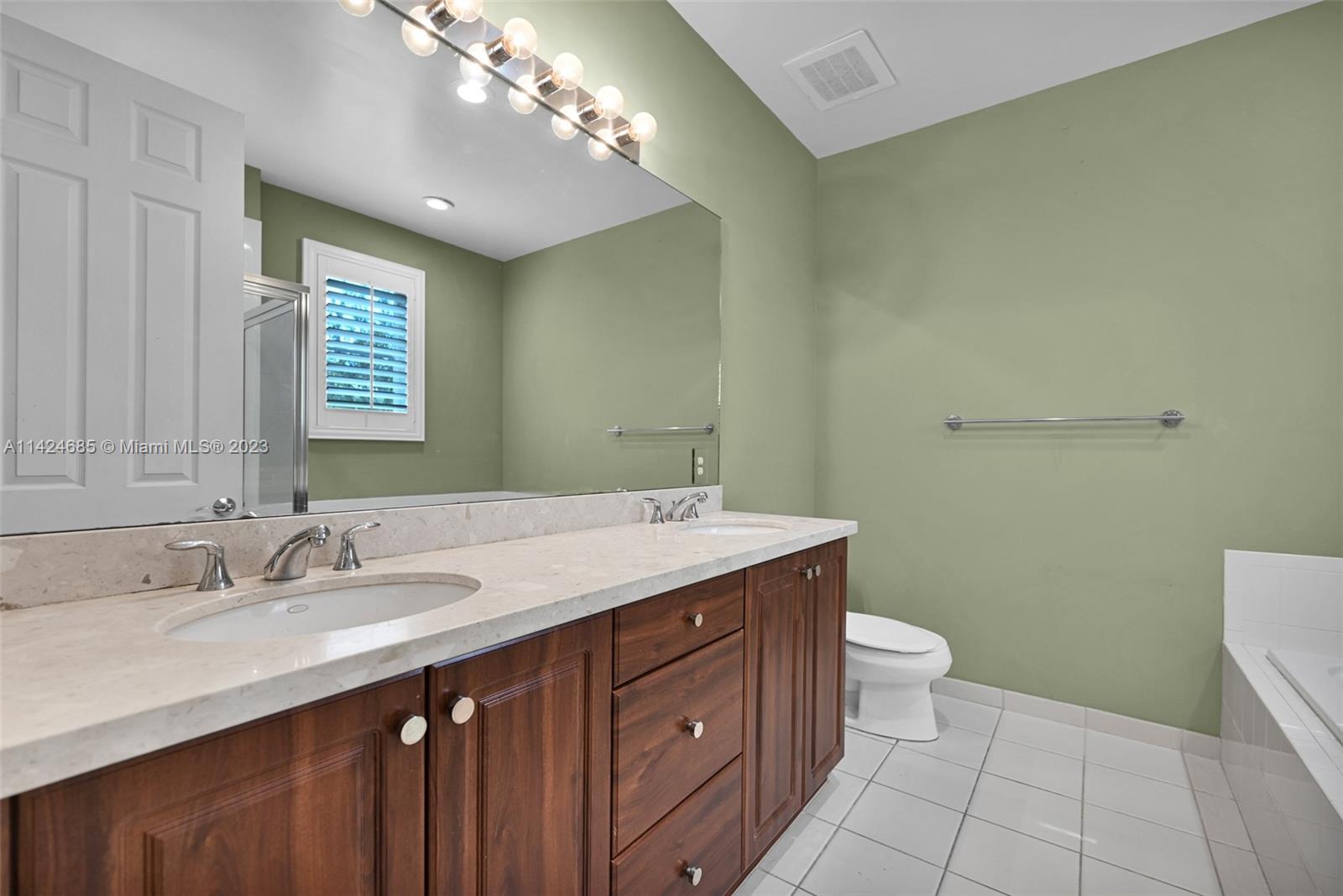 3991 Coral Heights Way #1105, Oakland Park, Florida image 27