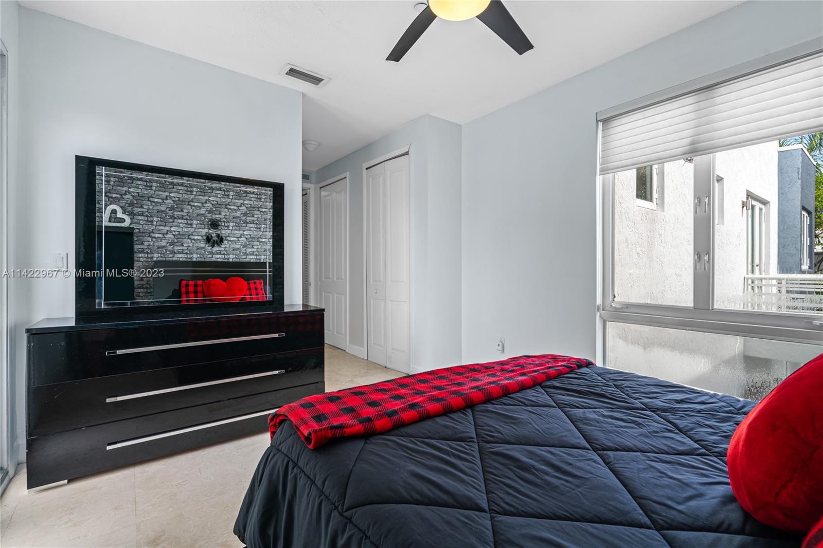 830 N Victoria Park Rd 830, Fort Lauderdale, FL 33304, 3 Bedrooms Bedrooms, ,3 BathroomsBathrooms,Residential,For Sale,Victoria Park Rd,A11422967