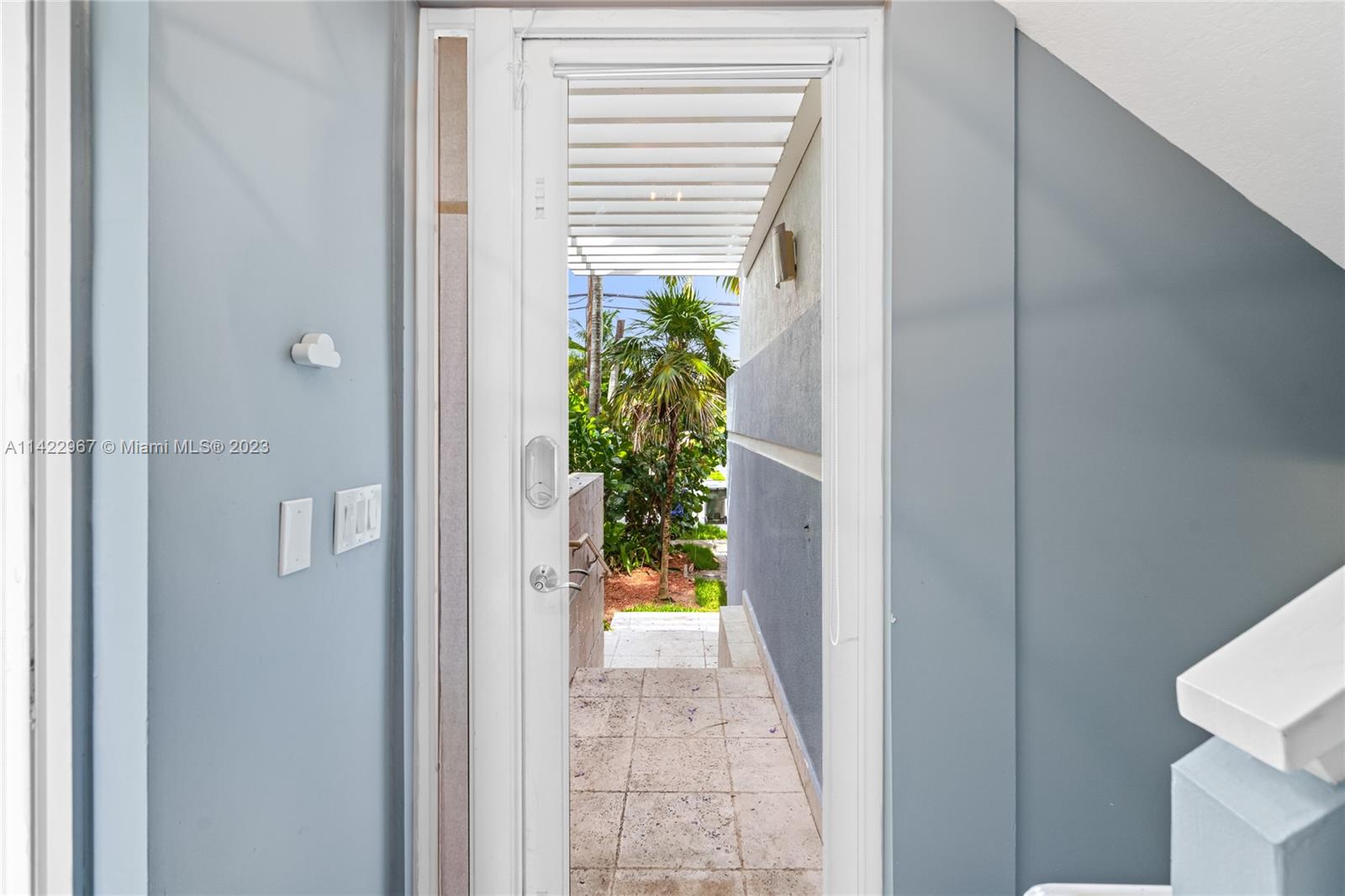 830 N Victoria Park Rd 830, Fort Lauderdale, FL 33304, 3 Bedrooms Bedrooms, ,3 BathroomsBathrooms,Residential,For Sale,Victoria Park Rd,A11422967