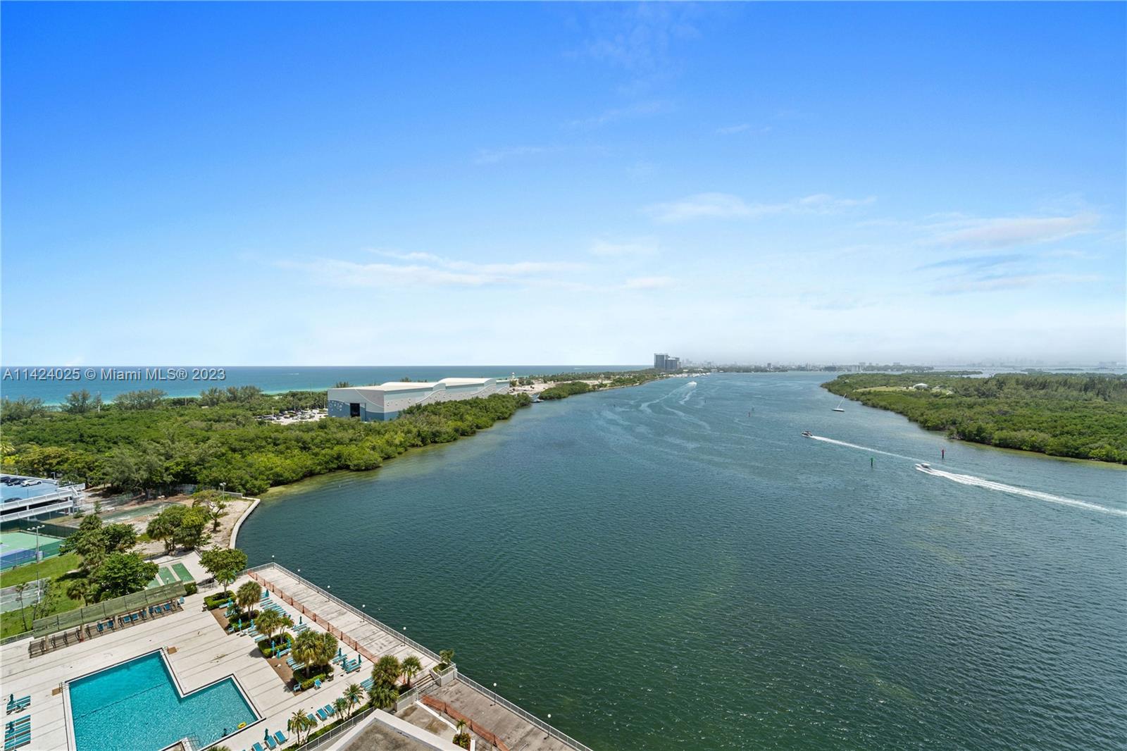 500 Bayview Dr, Sunny Isles Beach, FL, 33160 United States, 2 Bedrooms Bedrooms, ,2 BathroomsBathrooms,Residential,For Sale,Bayview Dr,A11424025