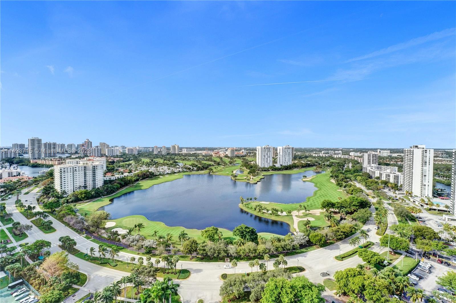 20281 E Country Club Dr #TW11 For Sale A11423715, FL