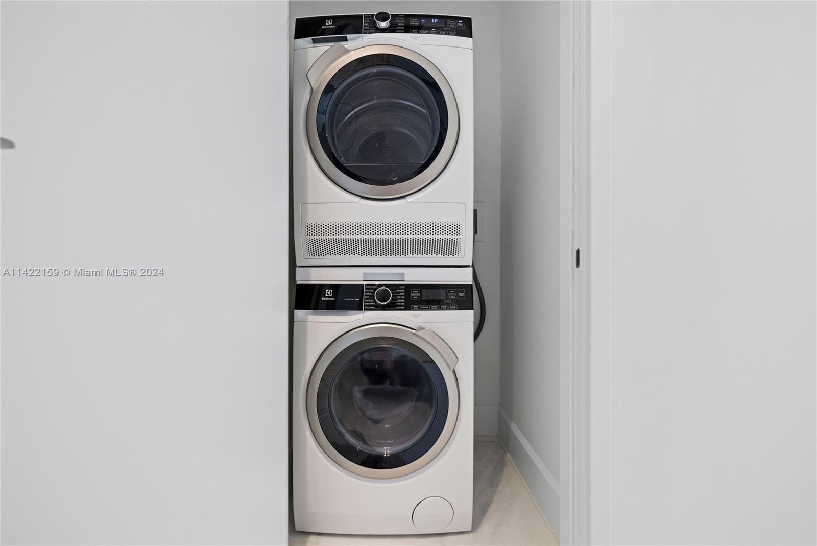 700 NE 26th Terrace 4206, Miami, Florida 33137, 2 Bedrooms Bedrooms, ,2 BathroomsBathrooms,Residentiallease,For Rent,700 NE 26th Terrace 4206,A11422159