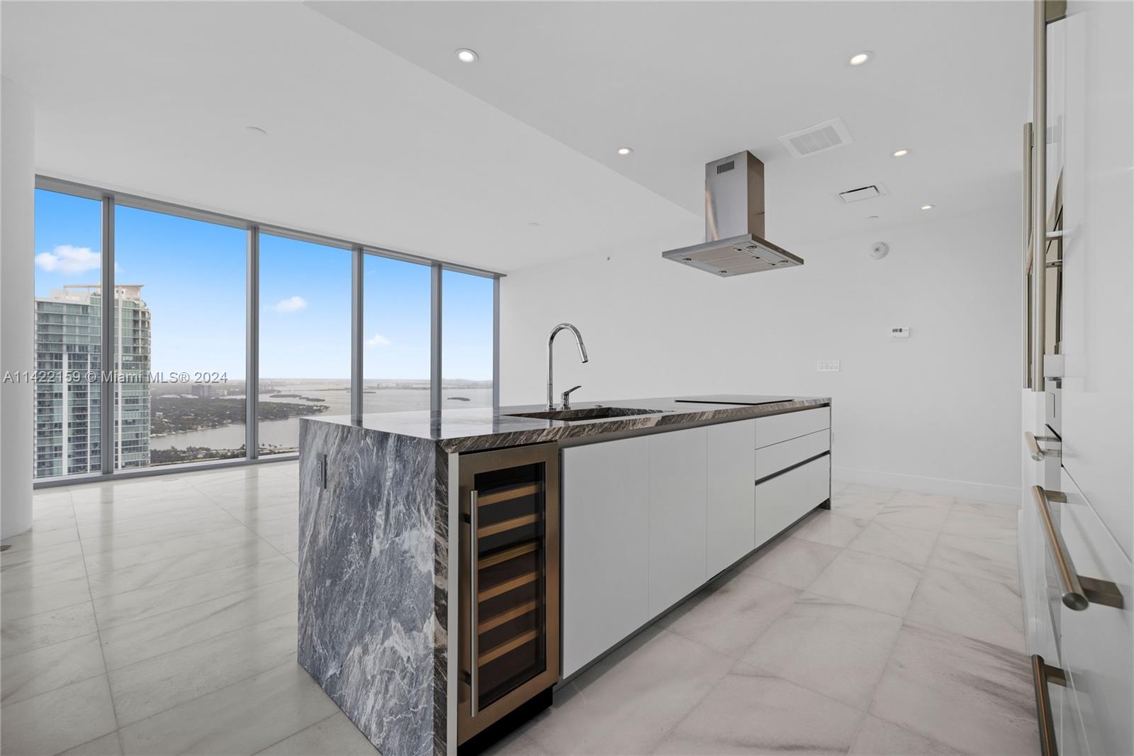 700 NE 26th Terrace 4206, Miami, Florida 33137, 2 Bedrooms Bedrooms, ,2 BathroomsBathrooms,Residentiallease,For Rent,700 NE 26th Terrace 4206,A11422159