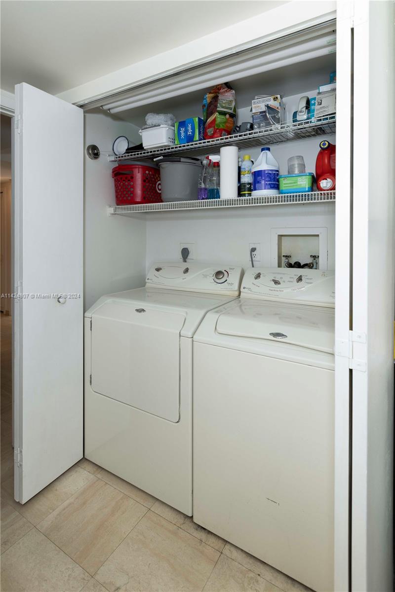 19667 Turnberry Way, Aventura, FL, 33180 United States, 2 Bedrooms Bedrooms, ,2 BathroomsBathrooms,Residential,For Sale,Turnberry Way,A11424807
