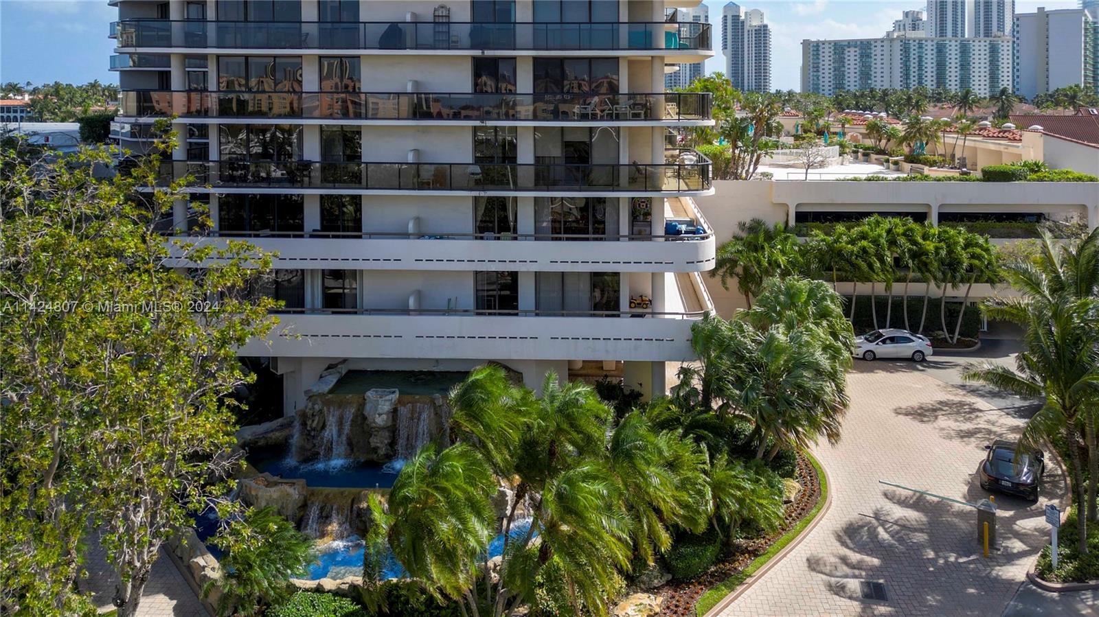 19667 Turnberry Way, Aventura, FL, 33180 United States, 2 Bedrooms Bedrooms, ,2 BathroomsBathrooms,Residential,For Sale,Turnberry Way,A11424807