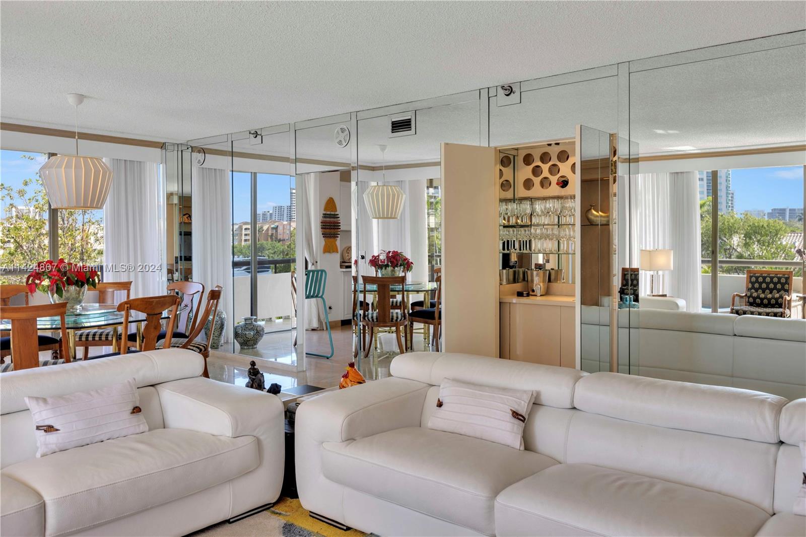 19667 Turnberry Way, Aventura, FL, 33180 United States, 2 Bedrooms Bedrooms, ,2 BathroomsBathrooms,Residential,For Sale,Turnberry Way,A11424807