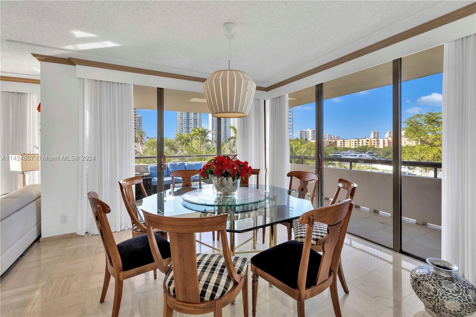 19667 Turnberry Way, Aventura, FL, 33180 United States, 2 Bedrooms Bedrooms, ,2 BathroomsBathrooms,Residential,For Sale,Turnberry Way,A11424807