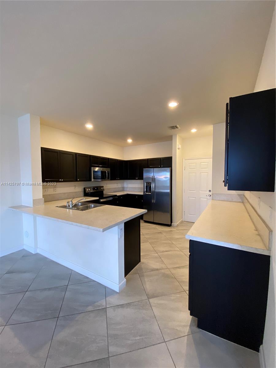 233 NE 23rd Ter, Homestead, Florida 33033, 3 Bedrooms Bedrooms, ,2 BathroomsBathrooms,Residential,For Sale,233 NE 23rd Ter,A11425797