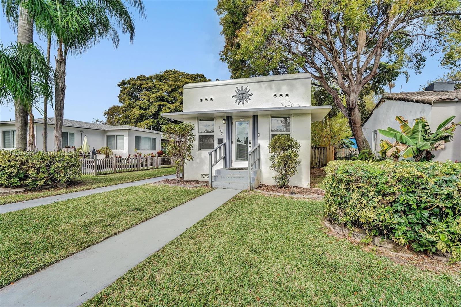 Listing Photo 1