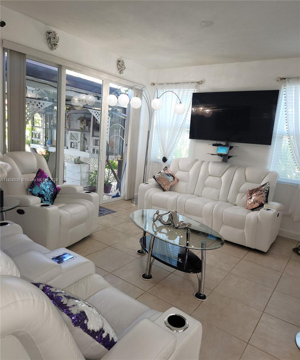 24723 SW 110th Ave 24723, Homestead, Florida 33032, 4 Bedrooms Bedrooms, ,3 BathroomsBathrooms,Residential,For Sale,24723 SW 110th Ave 24723,A11424038