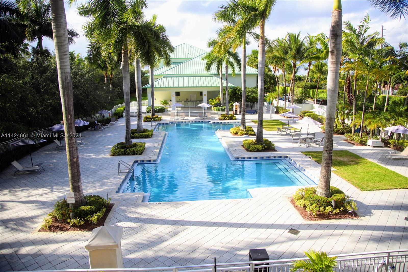 5300 NW 87th Ave 612, Doral, Florida 33178, 3 Bedrooms Bedrooms, ,4 BathroomsBathrooms,Residential,For Sale,5300 NW 87th Ave 612,A11424661