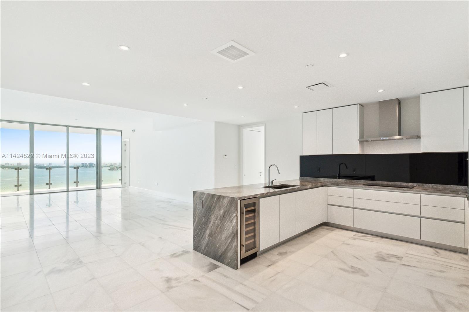 700 NE 26 Terr 2903, Miami, Florida 33137, 2 Bedrooms Bedrooms, ,2 BathroomsBathrooms,Residentiallease,For Rent,700 NE 26 Terr 2903,A11424822