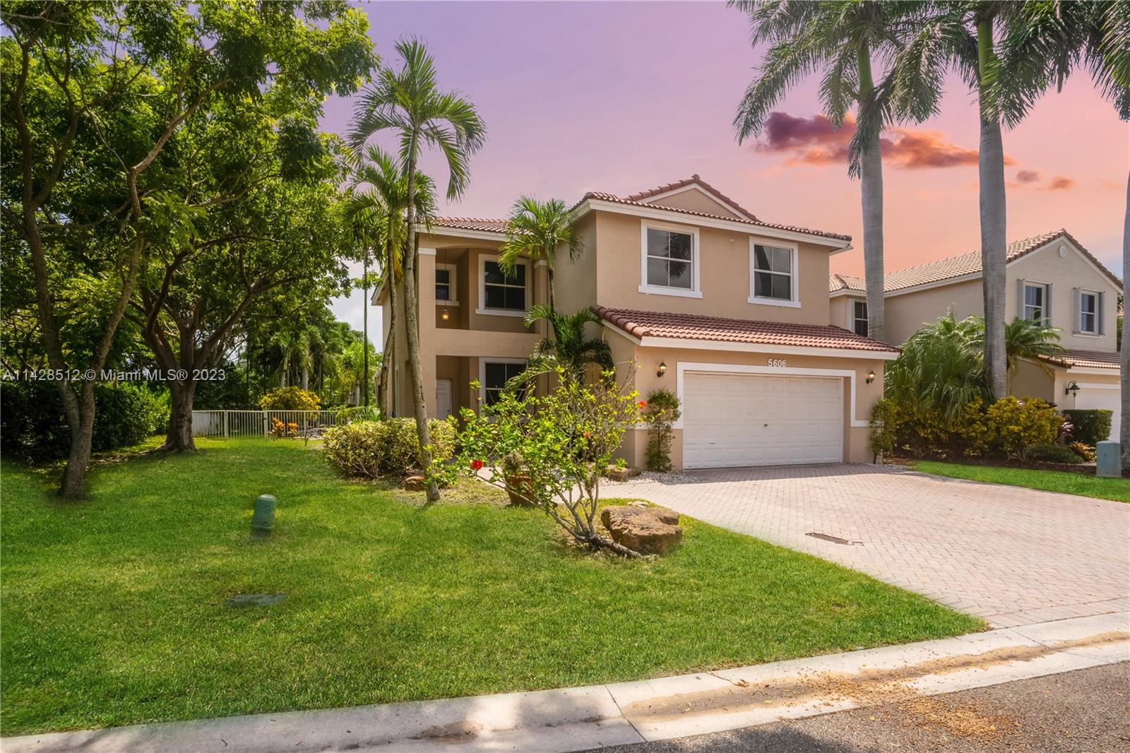 5606 NW 122nd Ter, Coral Springs, FL 33076