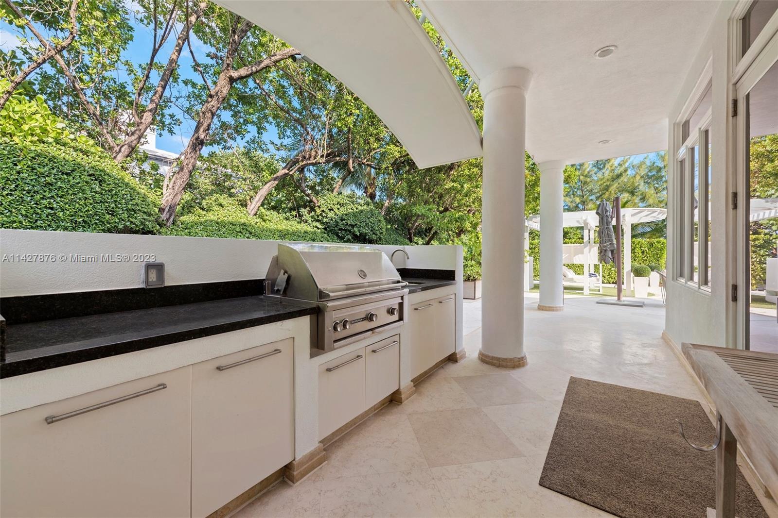 Summer kitchen