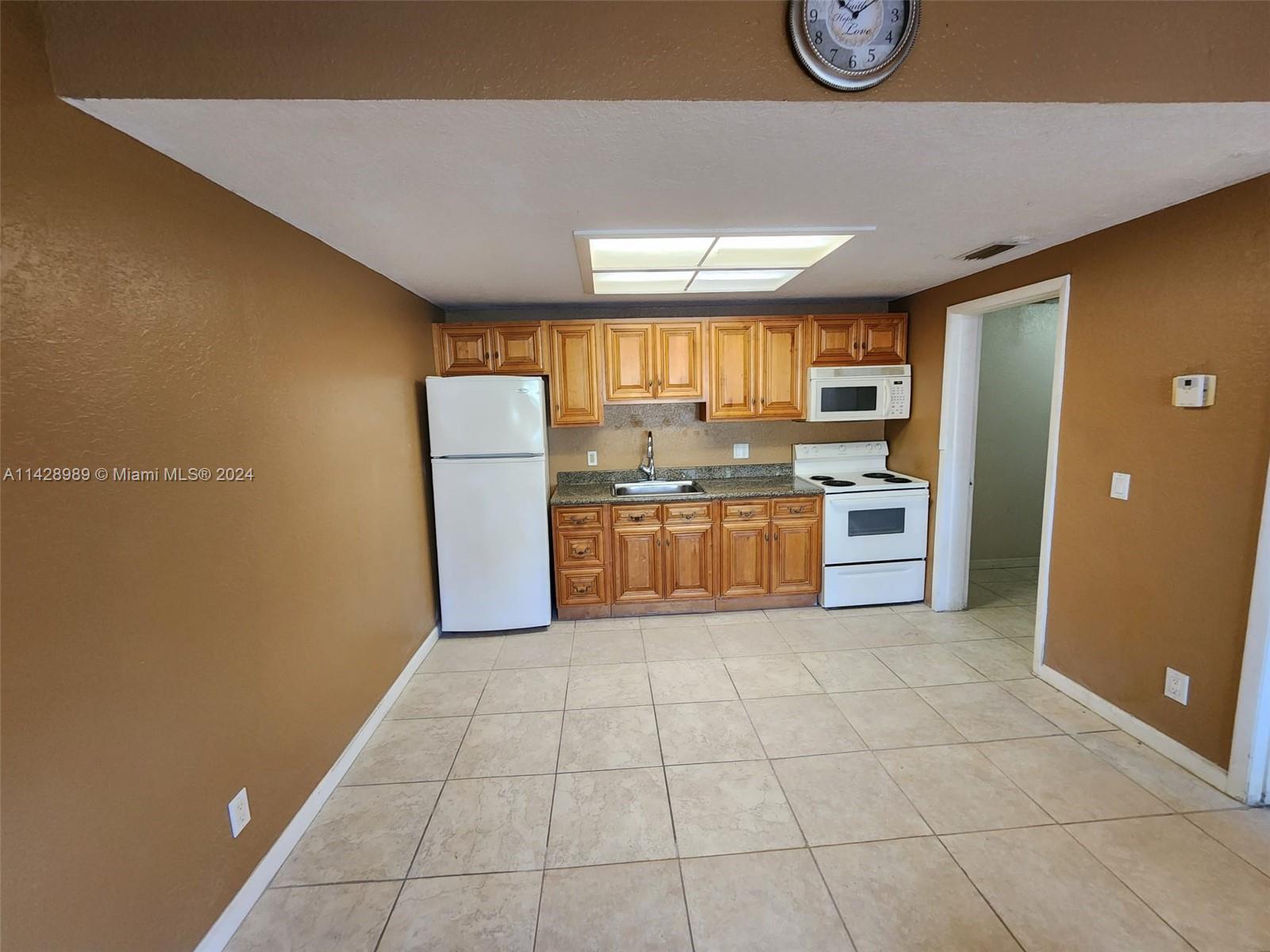 7170 Southgate Blvd, Tamarac, FL, 33321 United States, 1 Bedroom Bedrooms, ,1 BathroomBathrooms,Residential,For Sale,Southgate Blvd,A11428989