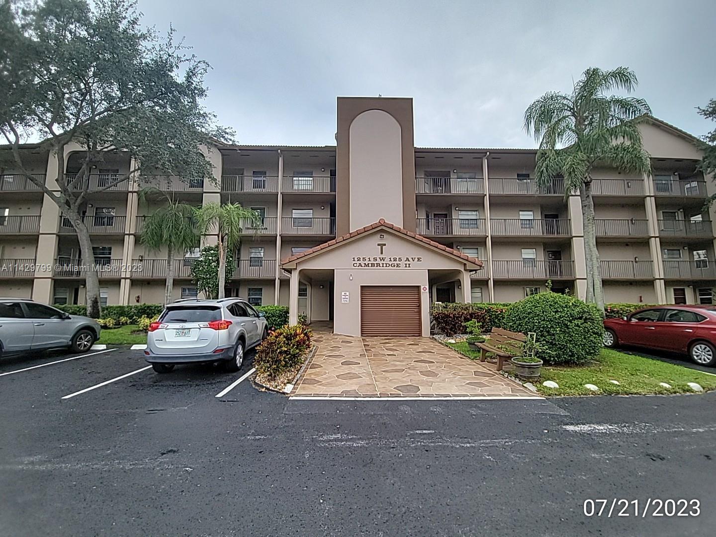 1251 SW 125th Ave #409T For Sale A11429799, FL