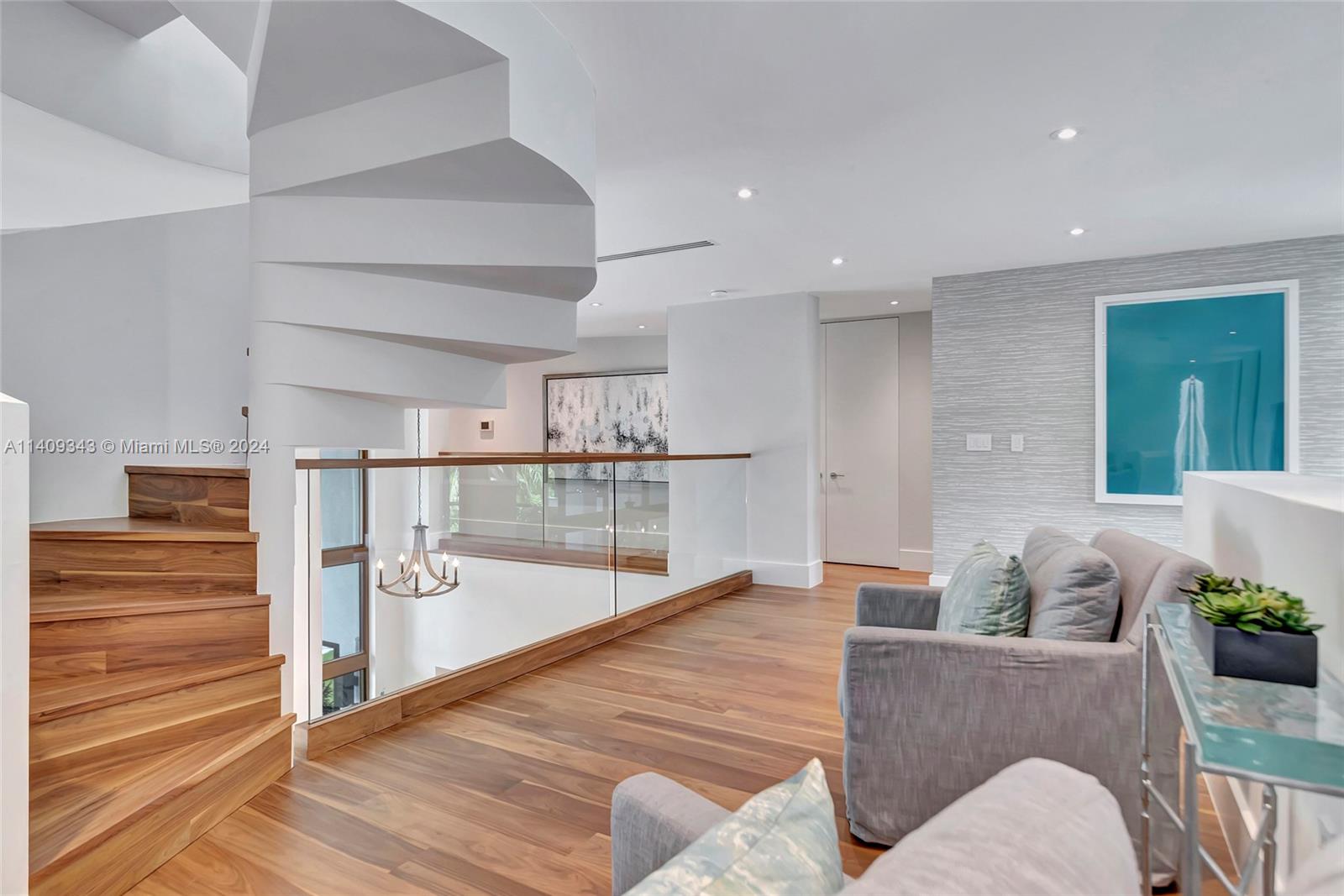 1020 Mariner Dr, Key Biscayne, FL, 33149 United States, 5 Bedrooms Bedrooms, ,6 BathroomsBathrooms,Residential,For Sale,Mariner Dr,A11409343