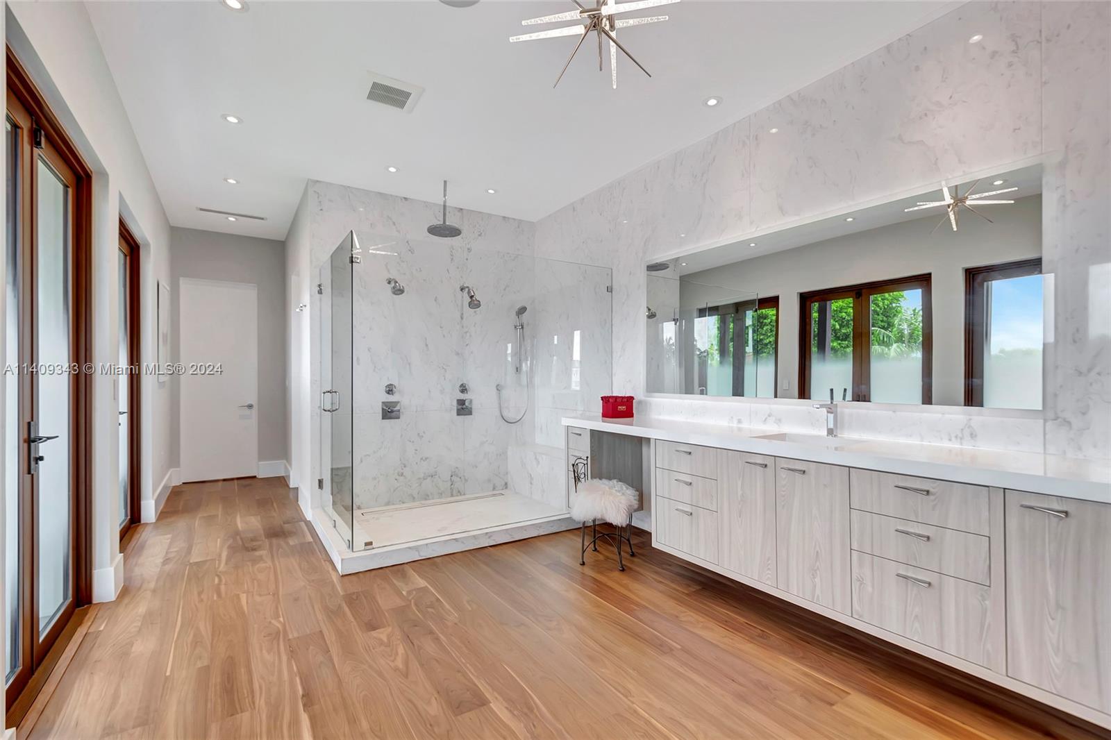 1020 Mariner Dr, Key Biscayne, FL, 33149 United States, 5 Bedrooms Bedrooms, ,6 BathroomsBathrooms,Residential,For Sale,Mariner Dr,A11409343
