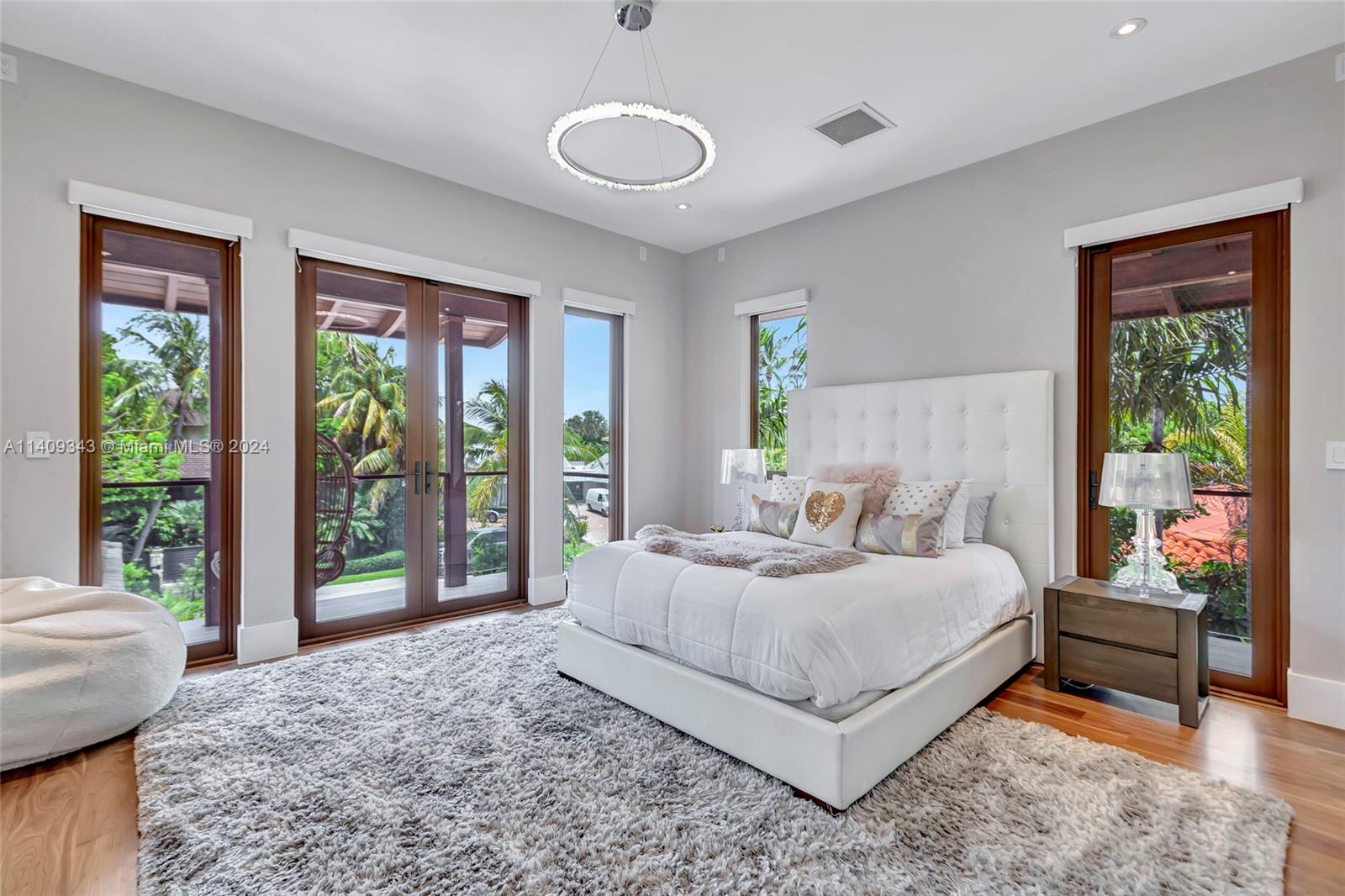 1020 Mariner Dr, Key Biscayne, FL, 33149 United States, 5 Bedrooms Bedrooms, ,6 BathroomsBathrooms,Residential,For Sale,Mariner Dr,A11409343