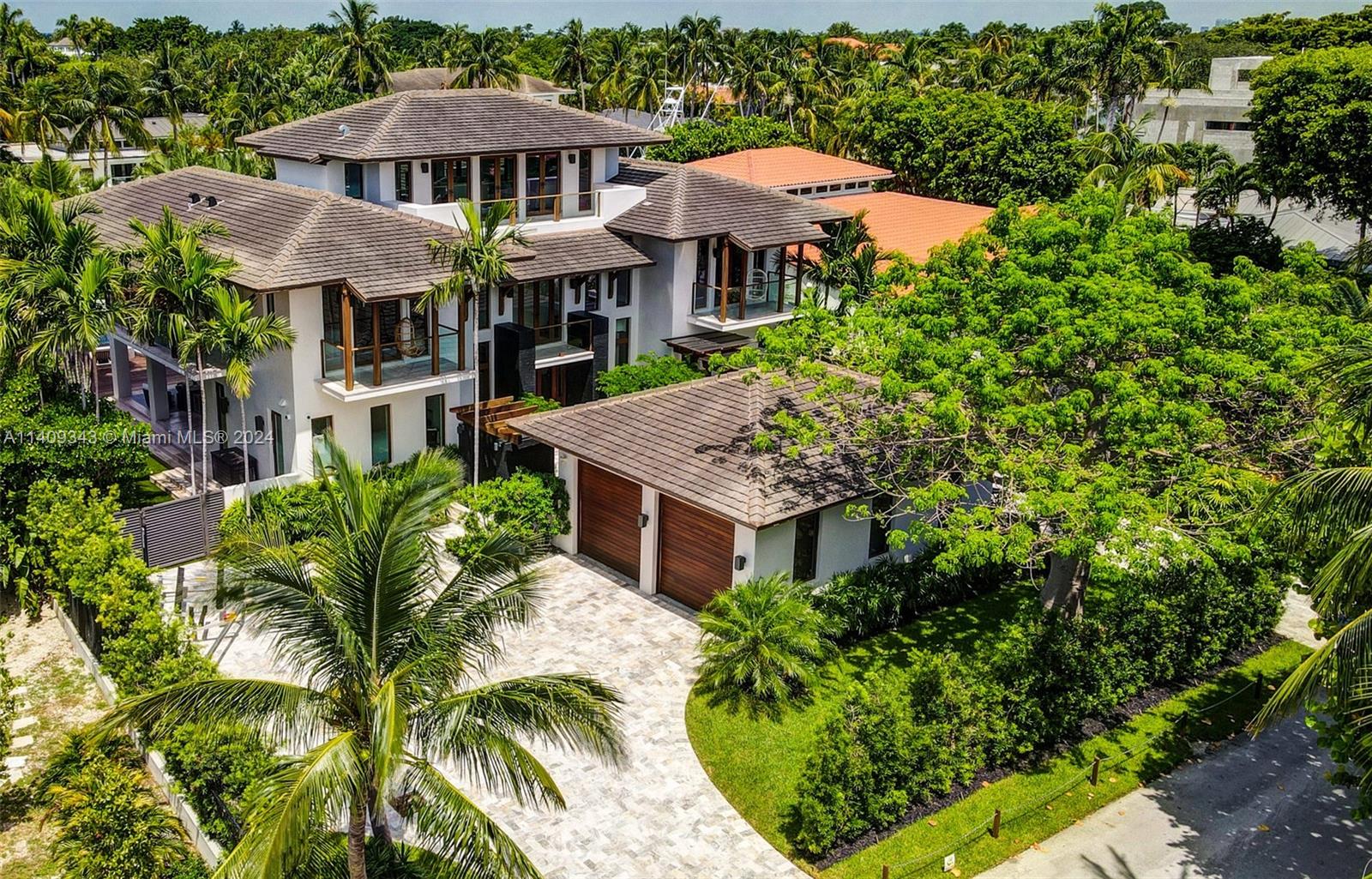 1020 Mariner Dr, Key Biscayne, FL, 33149 United States, 5 Bedrooms Bedrooms, ,6 BathroomsBathrooms,Residential,For Sale,Mariner Dr,A11409343
